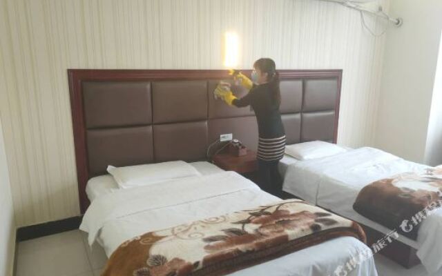 Good Home Express Hotel (Xi'an Railway Station 5th Road Subway Airport Bus Store)