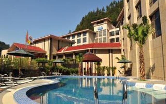 Days Hotel & Suites St Jack Resort