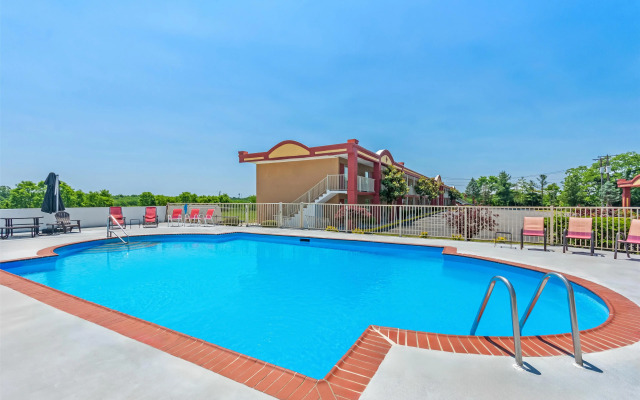 Americas Best Value Inn & Suites Williamstown