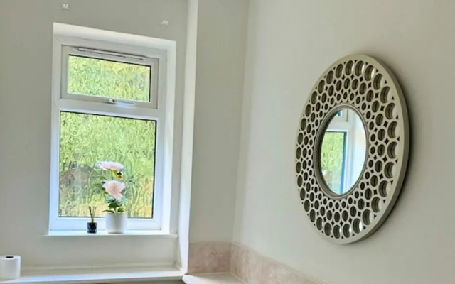 Bungalow - Sleeps 6 - Garden - Wheelchair Access