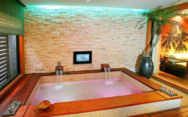 Yuma Hot Spring Hotel