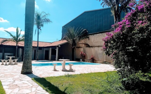 Cravinhos Park Hotel