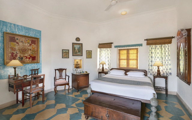 Neemrana Fort-Palace