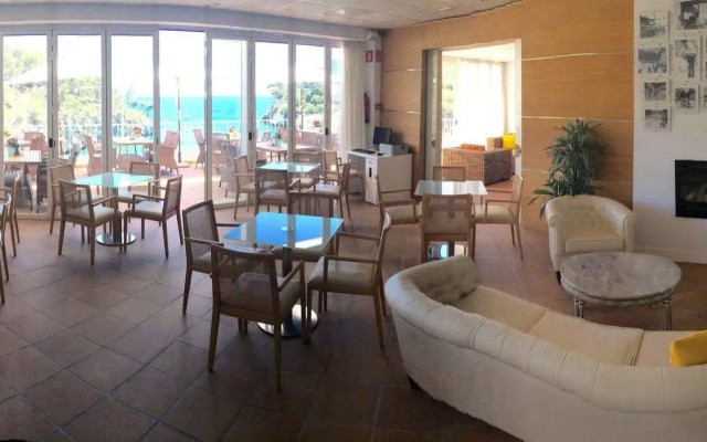 Hotel Apartamentos Cala Santanyi