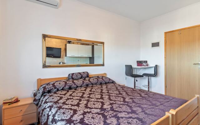 Pretty Apartment In Rovinj Near Sea Beach