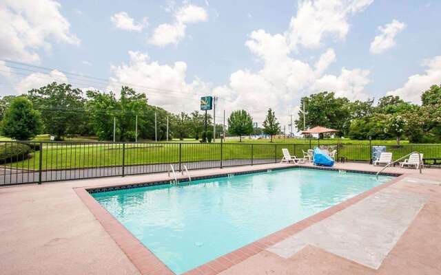 Quality Inn Savannah South