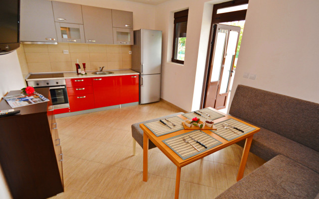 Step to Kotor bay Stoliv