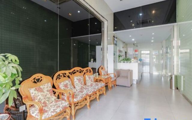 Rooftop 99 Express Hotel