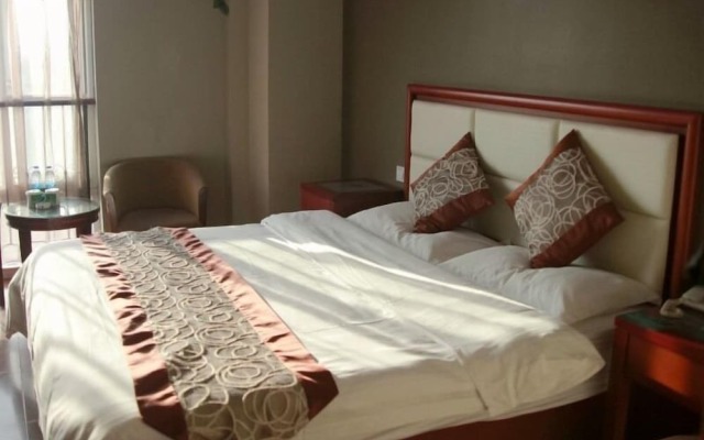 GreenTree Inn Yangzhou South Yangtze River Road University City Expres – Guest Rooms – Yangzhou
