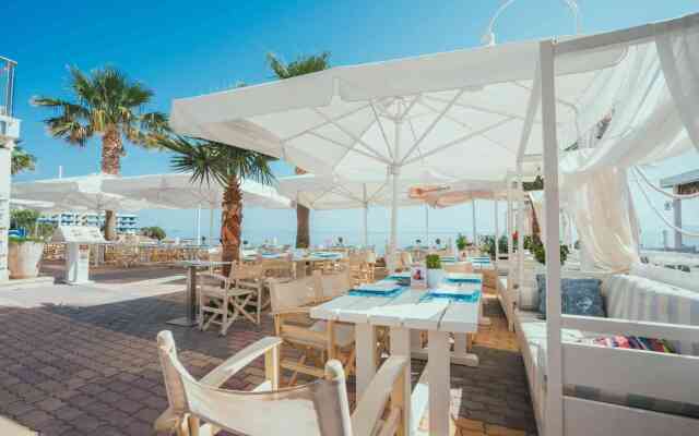 Glaros Beach Hotel