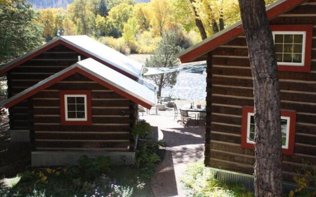 Riverside Meadows Cabins