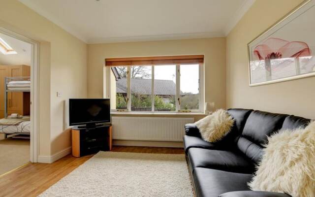 Luxurious Holiday Home in Saundersfoot With Fireplace