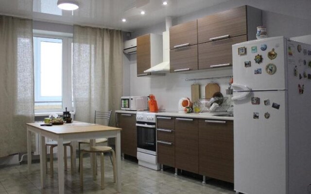 Chernyahovskogo Apartments 5v