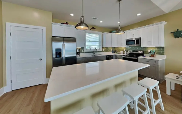 Turtle Paradise by Topsail Realty