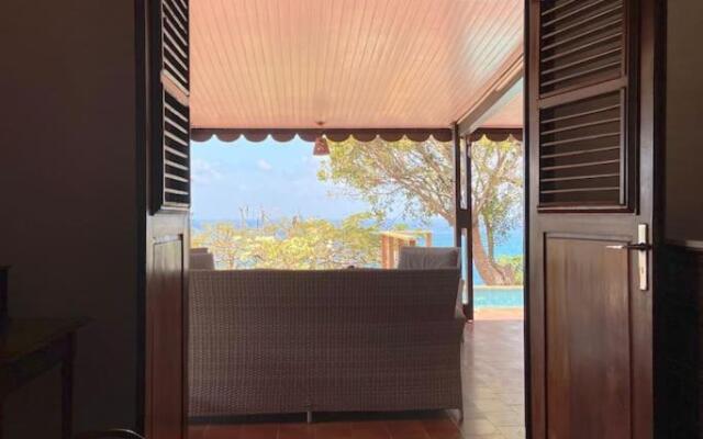 Le Caillou *** Belle villa, 4 chambres, piscine, vue mer ***