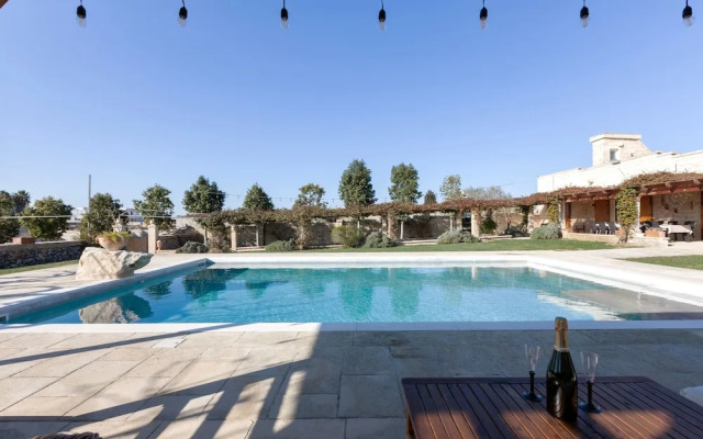Masseria Misocampo With Garden And Pool