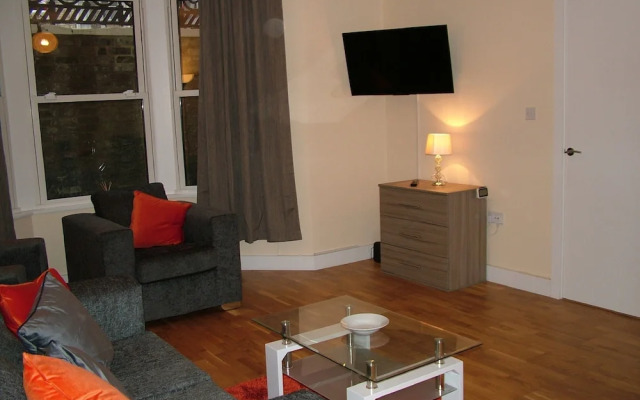 Stratford Apartment