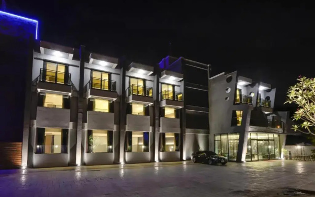 M hotel