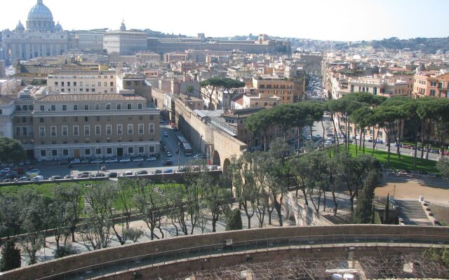 in the heart of Rome, a stone's throw from Vatican