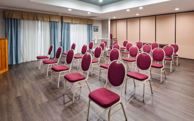 Best Western Airport Inn & Suites