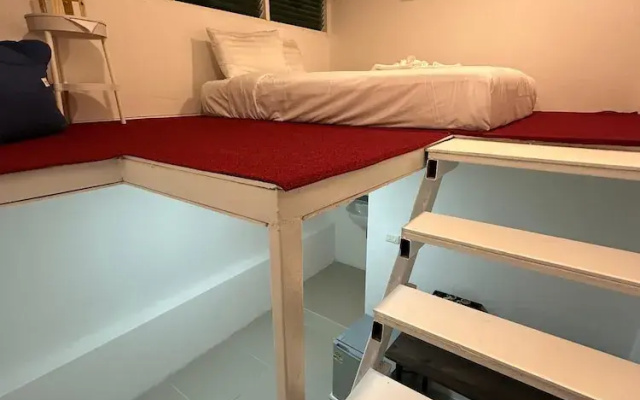 LimeTree Loft Guesthouse