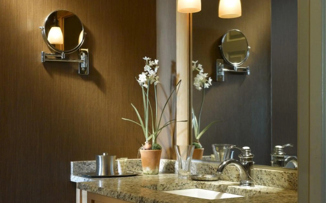 Green Mountain Suites Hotel