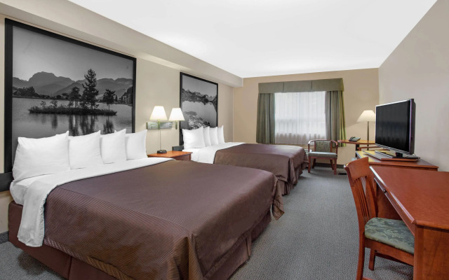 Super 8 by Wyndham Sault Ste Marie On