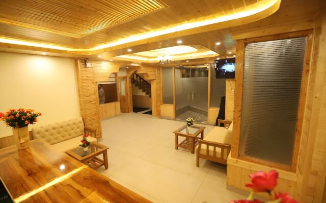 Golden Wood Manali By Rosetum