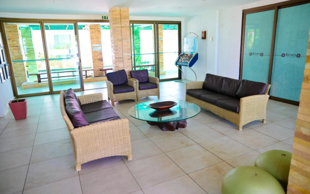 Waterfront Apart Hotel
