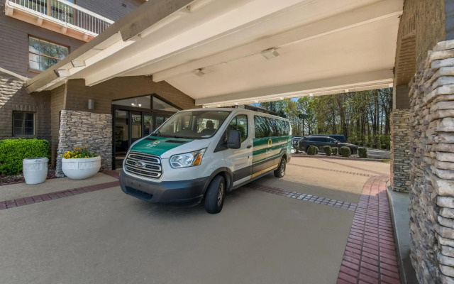 Quality Inn & Suites Airport