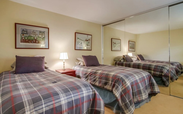 Gorgeous Ocean View Condo with Pool & Spa SURF9 by RedAwning