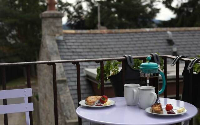 High Terrace Apartment