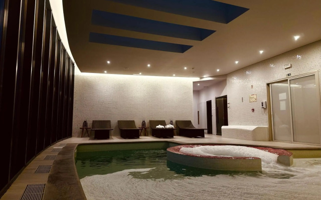 Grapple Hotel