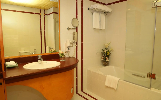 Gulf Court Hotel