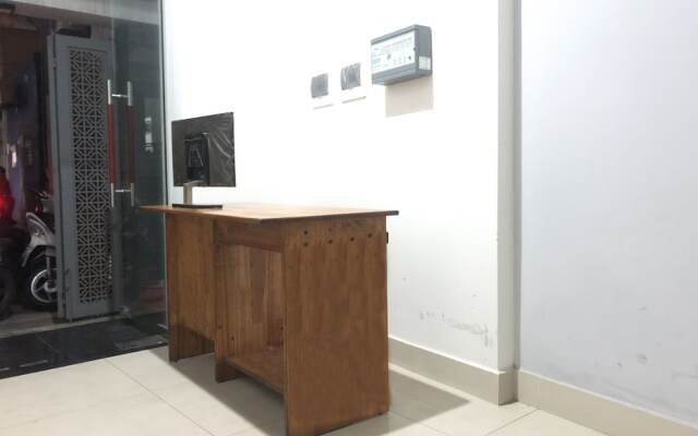 Oyo 1087 Hm Apartment