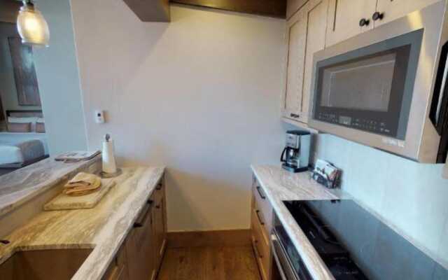 Vail Village Golden Peak Studio Condo
