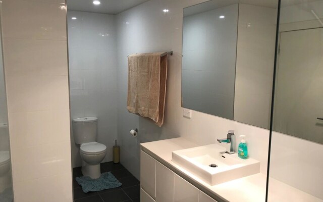 Close To Airport City & Shops