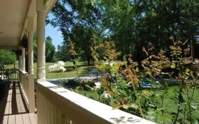 Serenity Pointe Bed and Breakfast