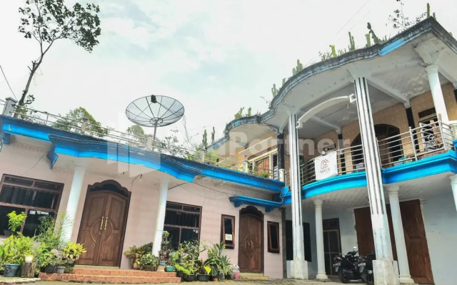 RedDoorz @ Fanta Homestay Lumajang