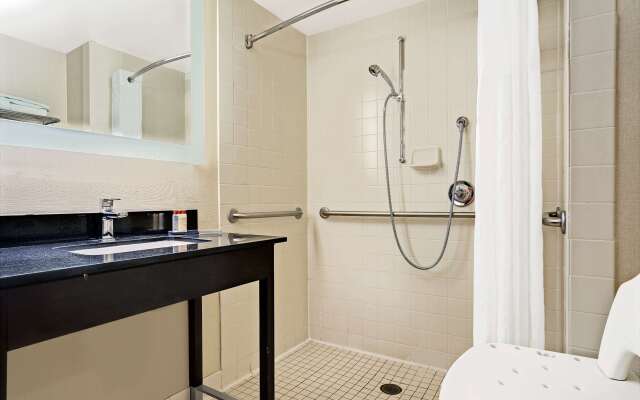 Wingate by Wyndham - Fargo