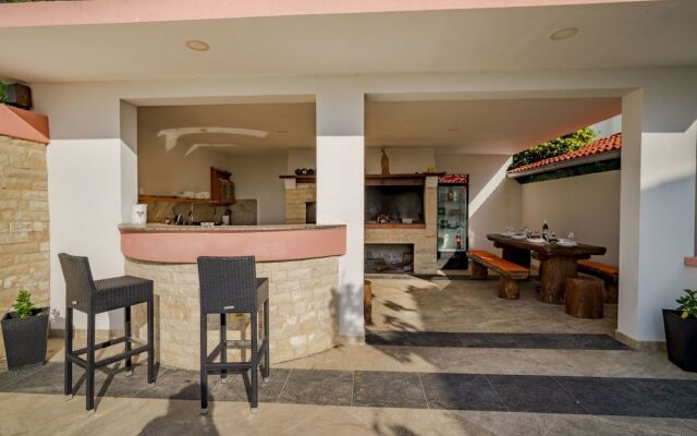 Melandura Dinji ka in Dinji ka