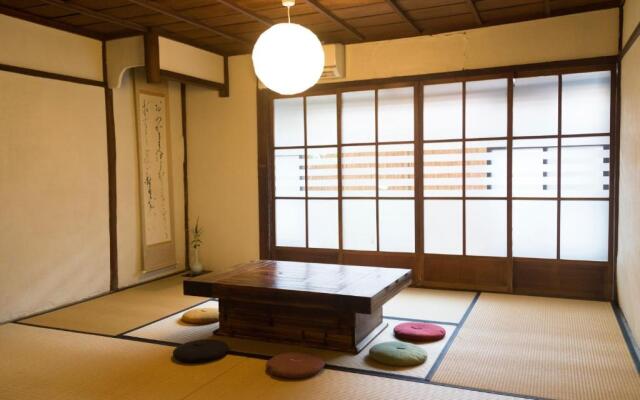 Guesthouse OKI's Inn - Hostel