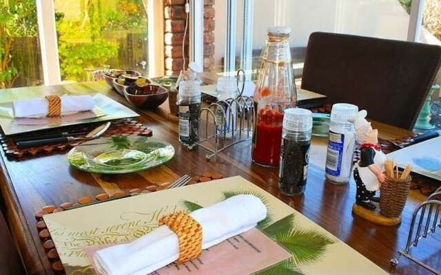 La Loggia On Broadwood