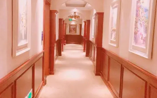 Linyi Venice Xiangxi Hotel