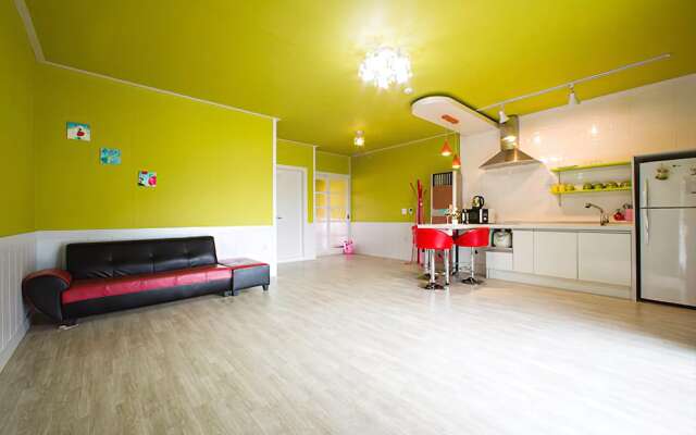 Ganghwa Pink House Pension