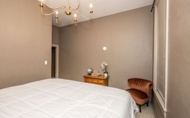 Historic Gem Russell Suite 2