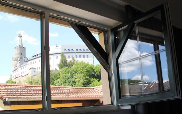 Zur Altstadt - Am Fuße der Osterburg - Gaststätte, Pension, FEWO