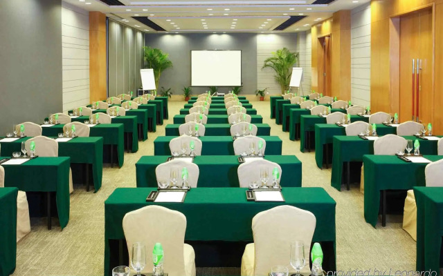 Dongguan Forum Hotel and Apartment