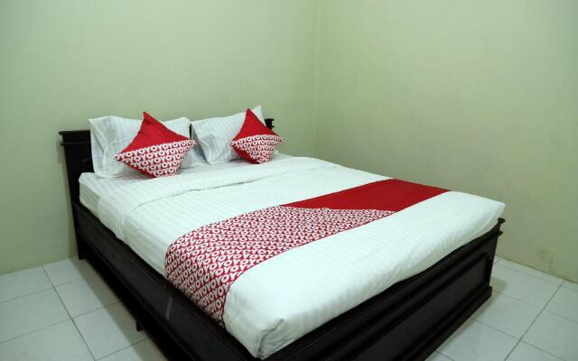 OYO 752 Abz Guest House Syariah