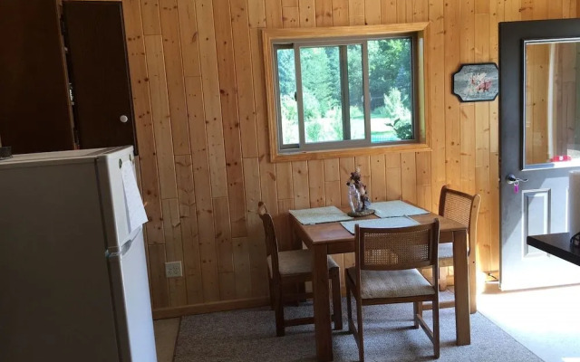 Valhalla Hillside Inn